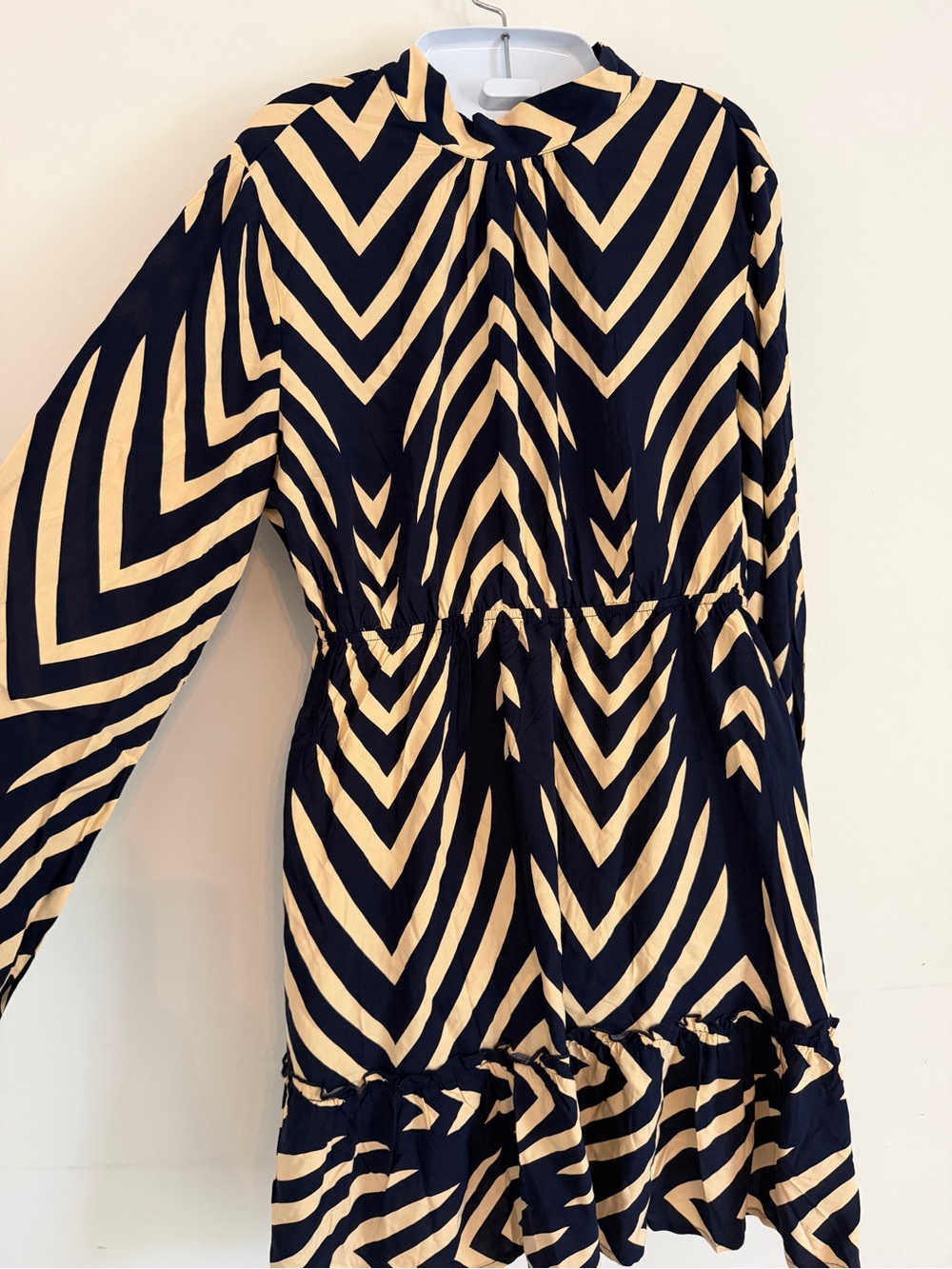 Cupshe Navy and Cream Zebra Print Long Sleeve Mini Dress